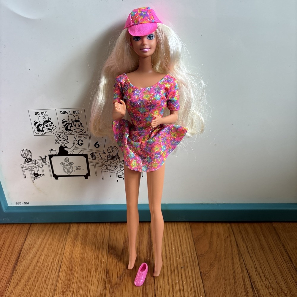Vintage 1992 Caboodles Barbie Doll with Hat , Dress and one shoe #3157